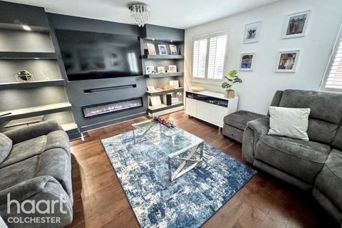 4 bedroom townhouse for sale, Mortimer Gardens, Colchester
