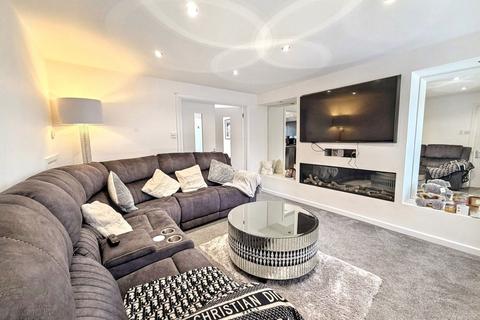 3 bedroom semi-detached house for sale, Belland Drive, Bristol BS14