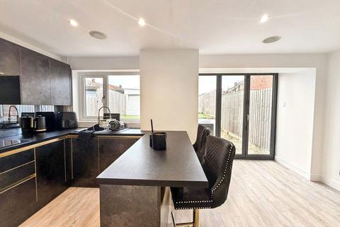 3 bedroom semi-detached house for sale, Belland Drive, Bristol BS14