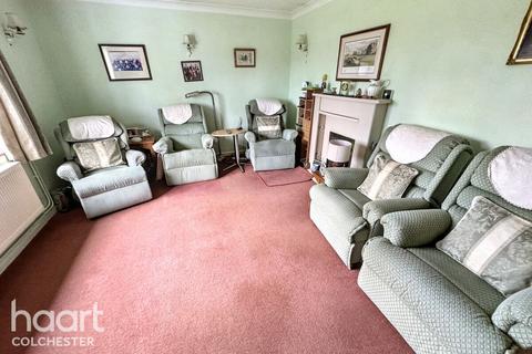 3 bedroom detached bungalow for sale, Cowdray Avenue, Colchester