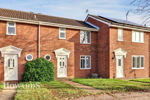 3 bedroom terraced house for sale, Rozlyne Close, Lowestoft