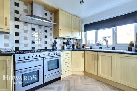 undefined, Rozlyne Close, Lowestoft