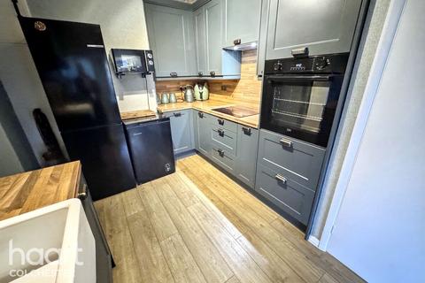 2 bedroom semi-detached bungalow for sale, Whitefriars Way, Colchester