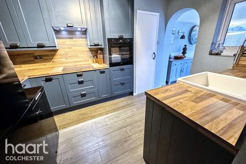 2 bedroom semi-detached bungalow for sale, Whitefriars Way, Colchester
