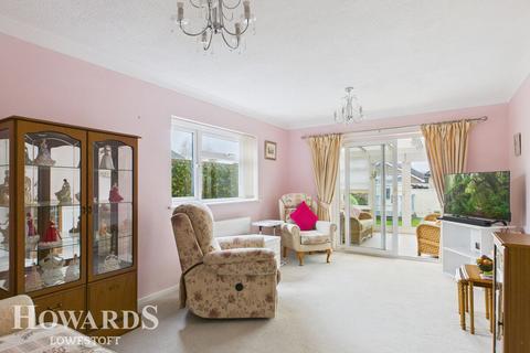 2 bedroom detached bungalow for sale, The Brindles, Carlton Colville