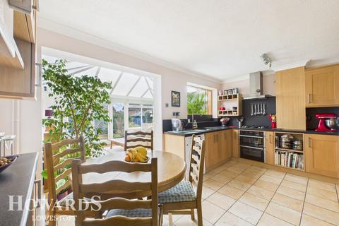 2 bedroom end of terrace house for sale, Marham Road, Lowestoft