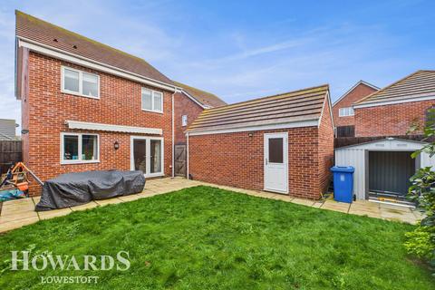 3 bedroom detached house for sale, Coppice Close, Lowestoft