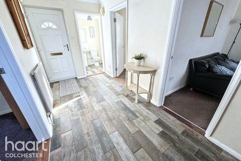 4 bedroom detached house for sale, Longridge, Colchester