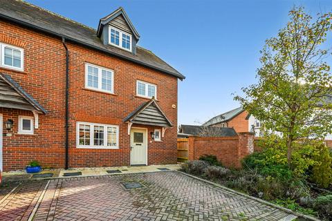 undefined, Trenchard Close, Waterlooville