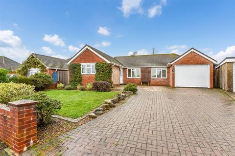 4 bedroom detached bungalow for sale, Cotwell Avenue, Cowplain