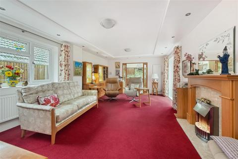 4 bedroom detached bungalow for sale, Cotwell Avenue, Cowplain