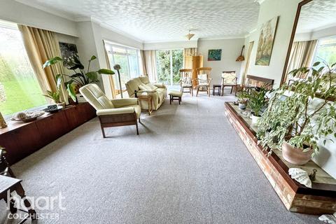 4 bedroom detached house for sale, Whitefriars Way, Colchester