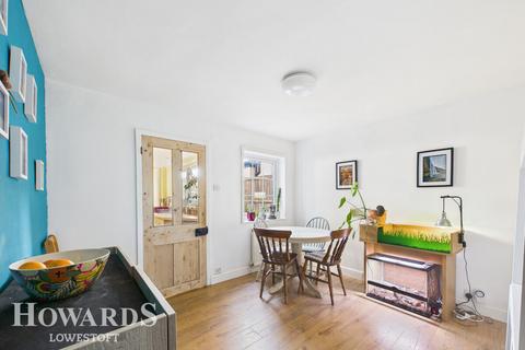 3 bedroom terraced house for sale, Market Place, Kessingland