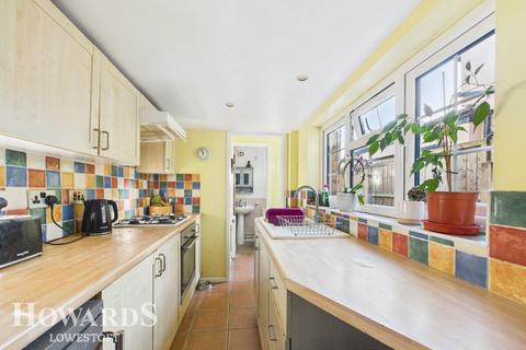 3 bedroom terraced house for sale, Market Place, Kessingland