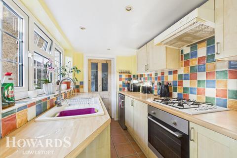 3 bedroom terraced house for sale, Market Place, Kessingland