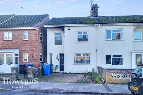 3 bedroom end of terrace house for sale, Clemence Street, Lowestoft