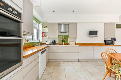 4 bedroom semi-detached house for sale, London Road, Widley