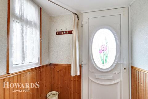 2 bedroom detached bungalow for sale, Catchpole Close, Kessingland