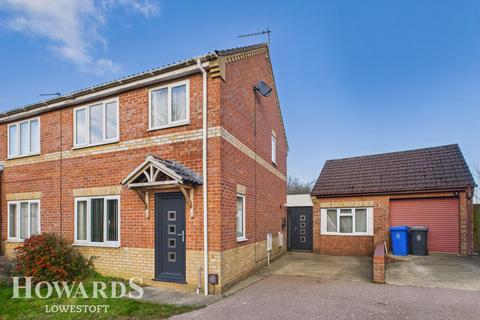 4 bedroom semi-detached house for sale, Chaukers Crescent, Lowestoft