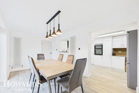 4 bedroom semi-detached house for sale, Chaukers Crescent, Lowestoft