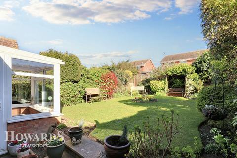 2 bedroom detached bungalow for sale, Wash Lane, Kessingland