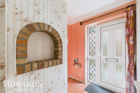2 bedroom detached bungalow for sale, Wash Lane, Kessingland