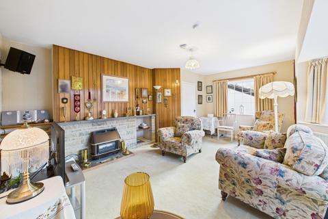 undefined, Furniss Avenue, Dore. S17 3QL