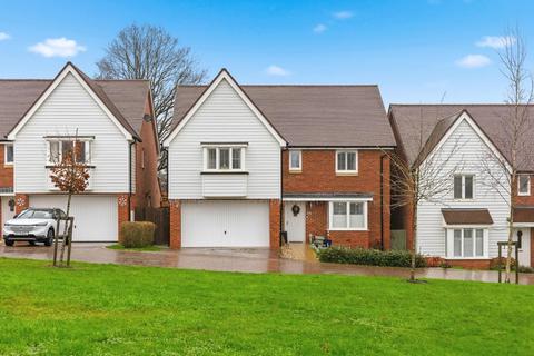 4 bedroom detached house for sale, Langmore Lane, Lindfield