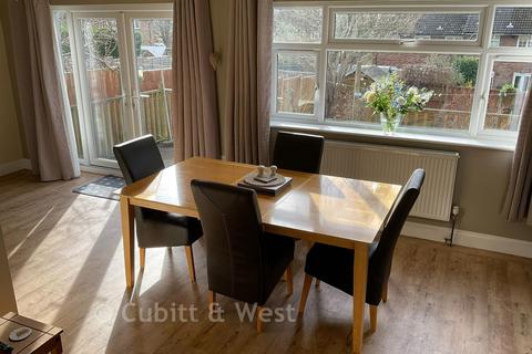 undefined, Hillcrest Close, Crawley RH10