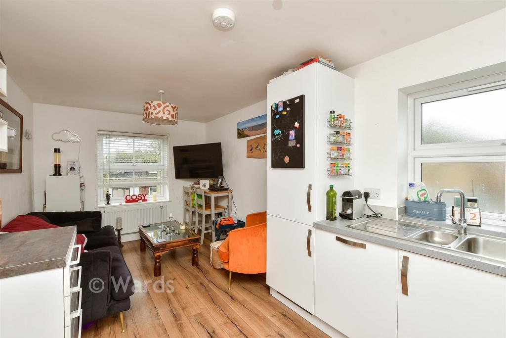 Lounge/ Kitchen