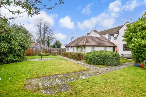 2 bedroom ground floor maisonette for sale, Copenhagen Road, Gillingham, Kent