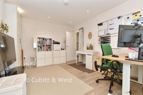 5 bedroom terraced house for sale, Guildford Way, Wallington, Surrey