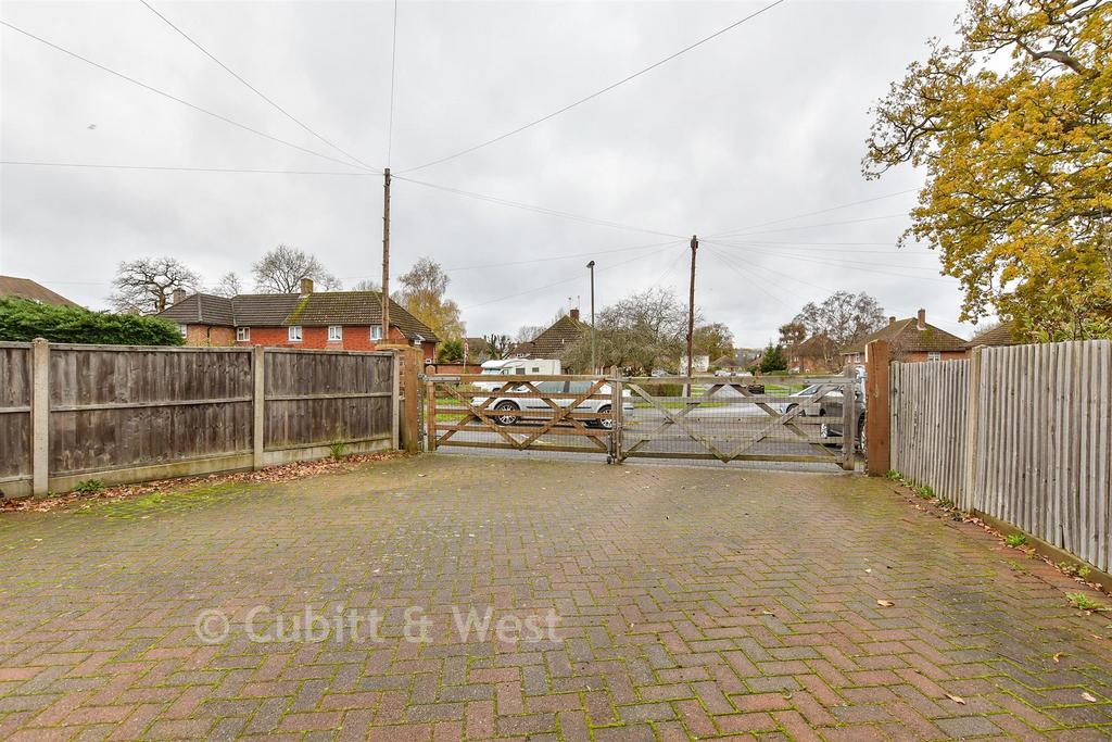 Driveway/Parking