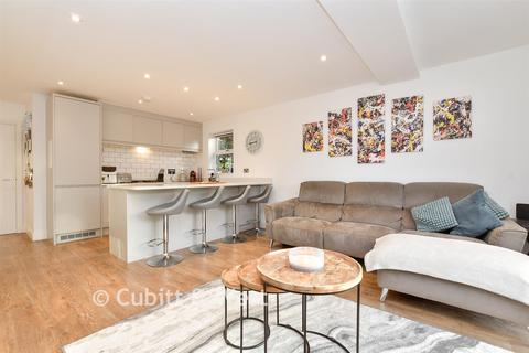 2 bedroom ground floor flat for sale, Athena House, Purley CR8