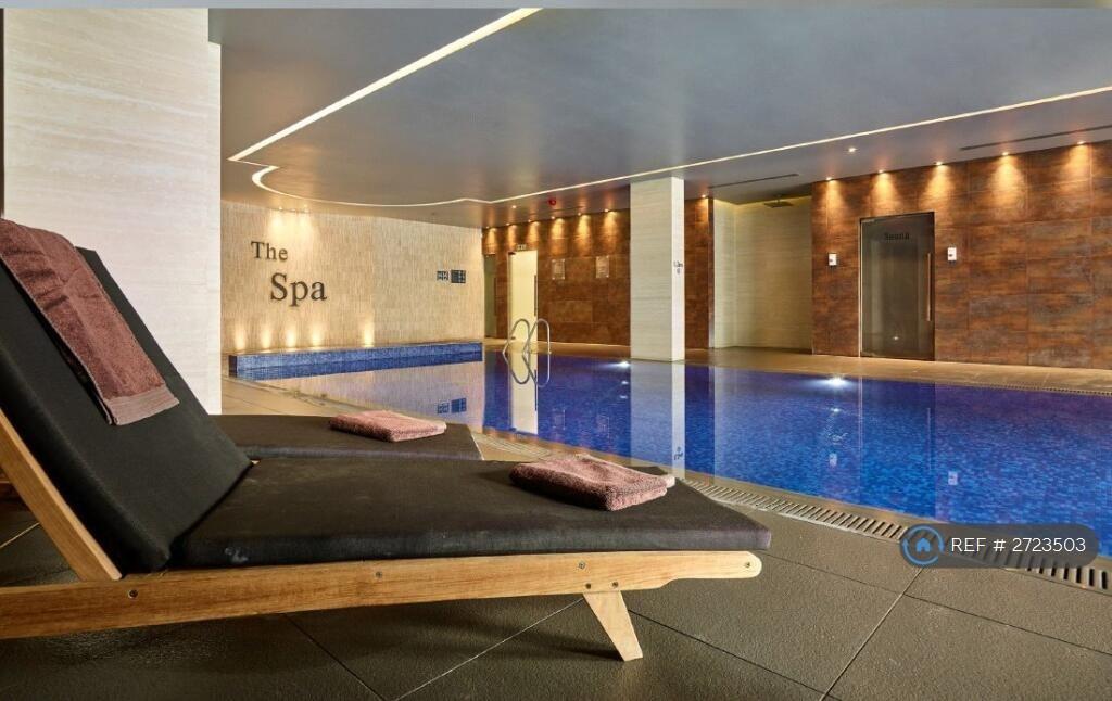 Pool & Spa