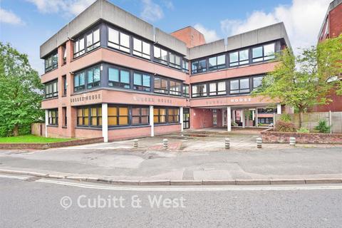 2 bedroom flat for sale, London Road, East Grinstead, West Sussex
