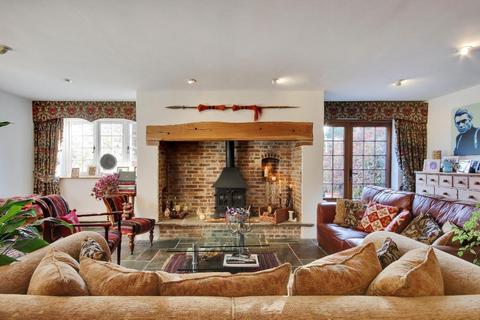 5 bedroom semi-detached house for sale, Staplehurst Road, Marden, Kent, TN12 9BW