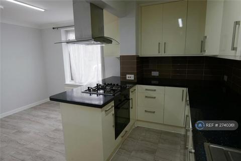 3 bedroom semi-detached house to rent, Kenton Road, Reading, RG6