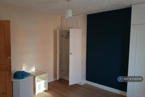 2 bedroom end of terrace house to rent, Alpha Street South, Slough, SL1