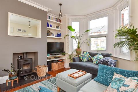 1 bedroom ground floor flat for sale, St. Aubyn's Road, Fishersgate, Brighton, East Sussex