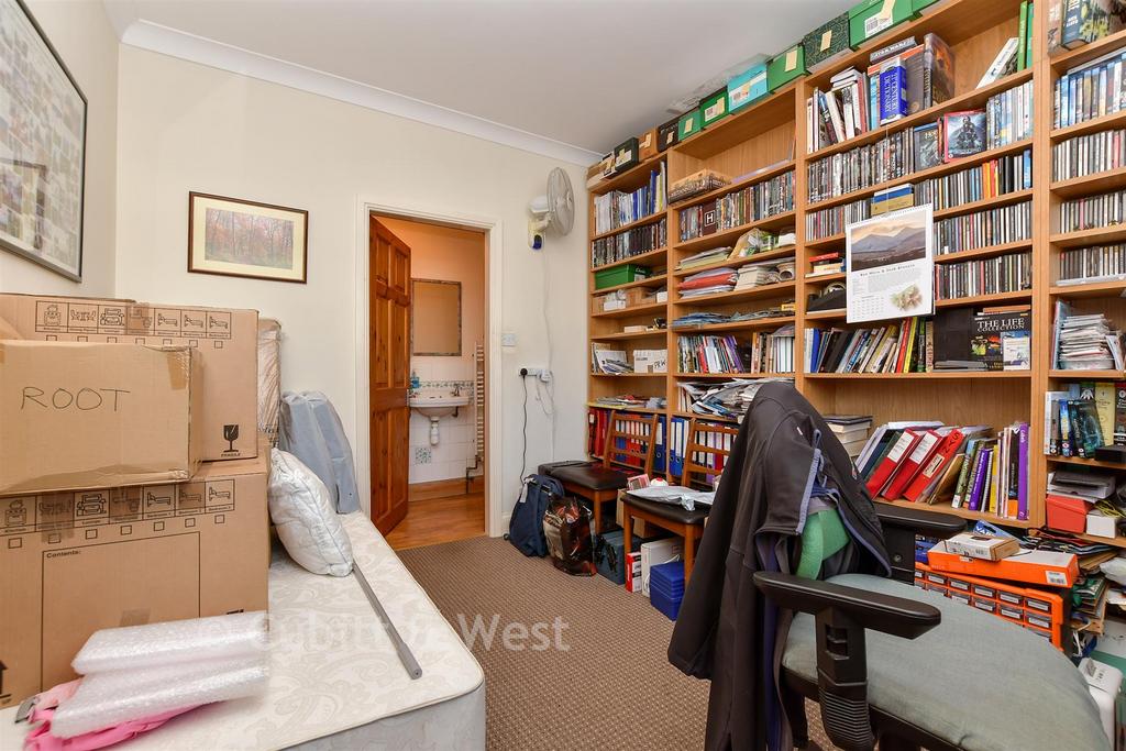Study / Bedroom 5