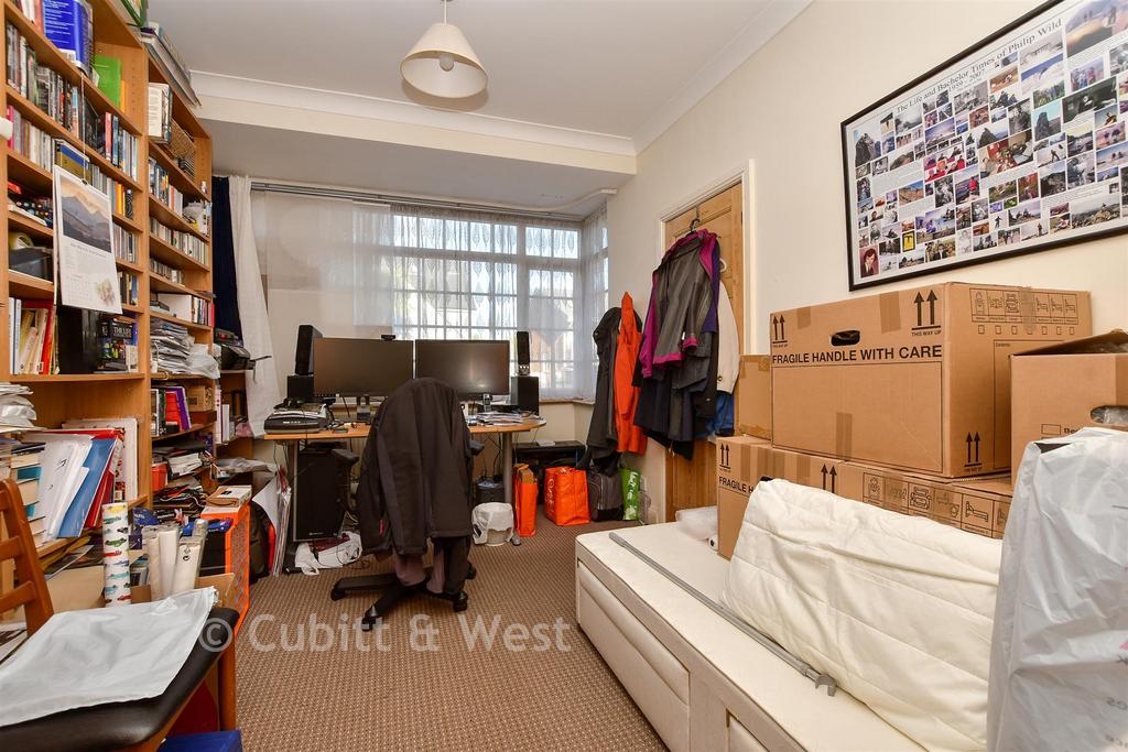Study / Bedroom 5