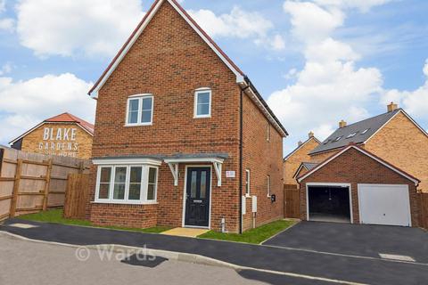 3 bedroom detached house for sale, Blake Gardens, Scocles Road, Minster On Sea, Sheerness, Kent