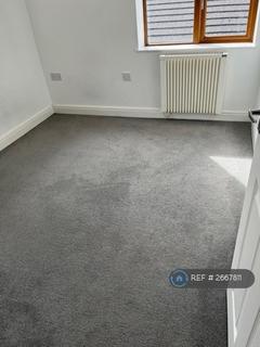 2 bedroom flat to rent, Saffron Lane, Leicester, LE2