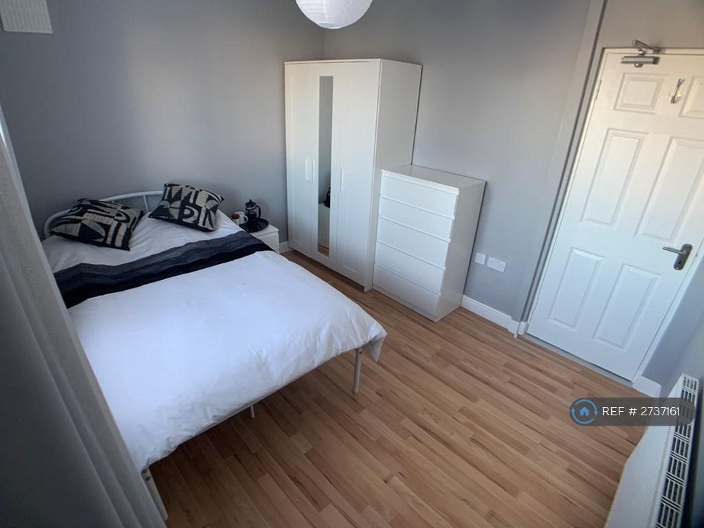 Main Bedroom 4