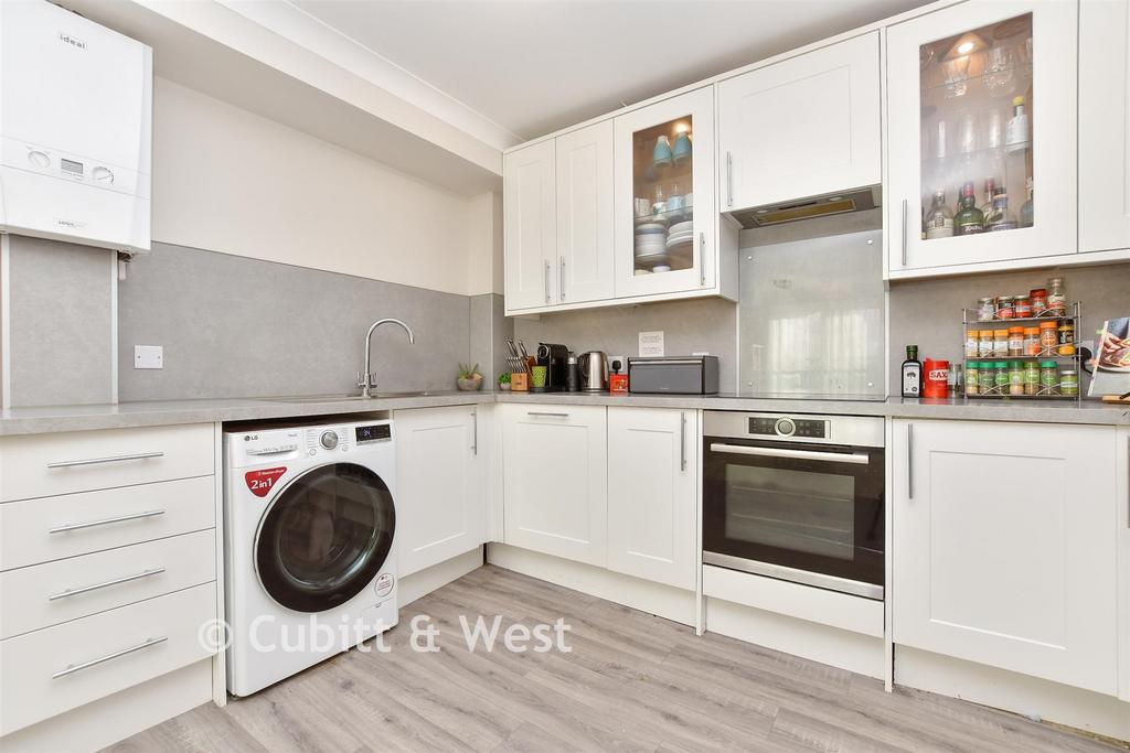 Kitchen / Living Room