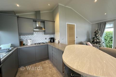 2 bedroom park home for sale, Church Lane, East Peckham, Tonbridge, Kent