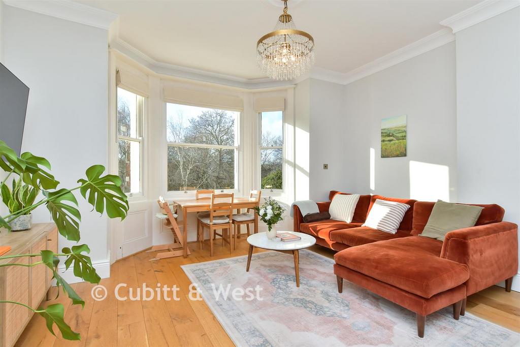 Lounge /Kitchen