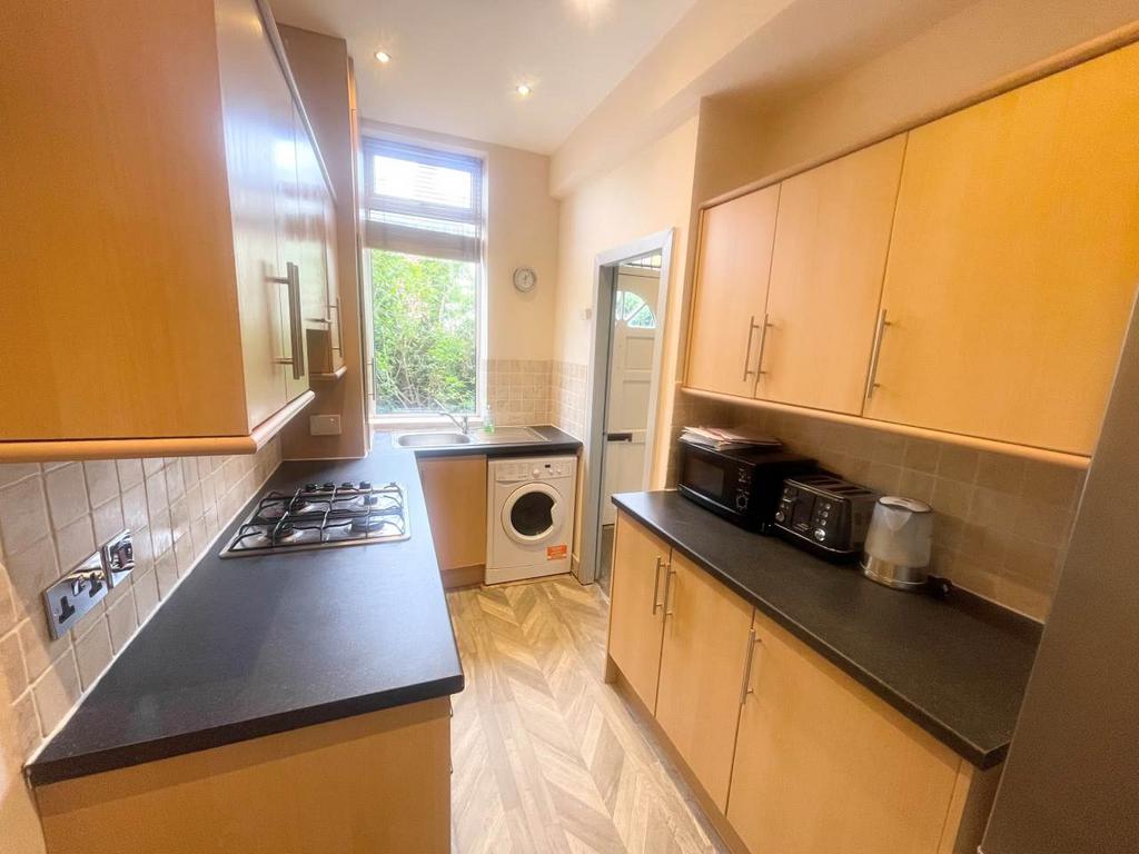 Kitchen (2)
