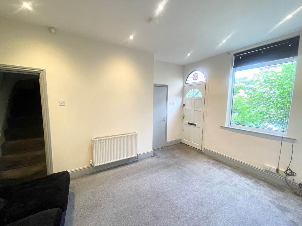 Living Room (3)